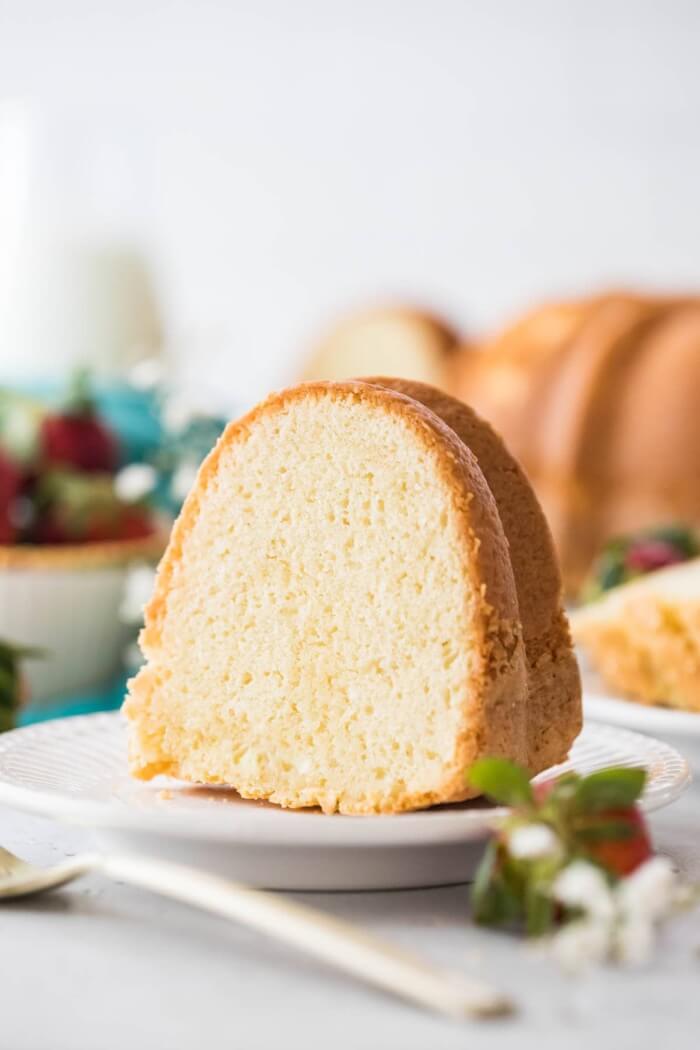 Sour cream pound cake