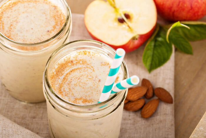 Apple And Almond Smoothie