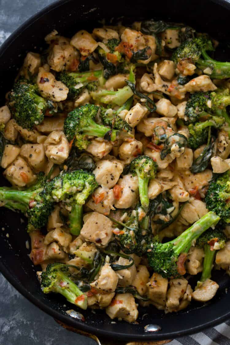 1. 15-Minute keto Garlic Chicken and Broccoli