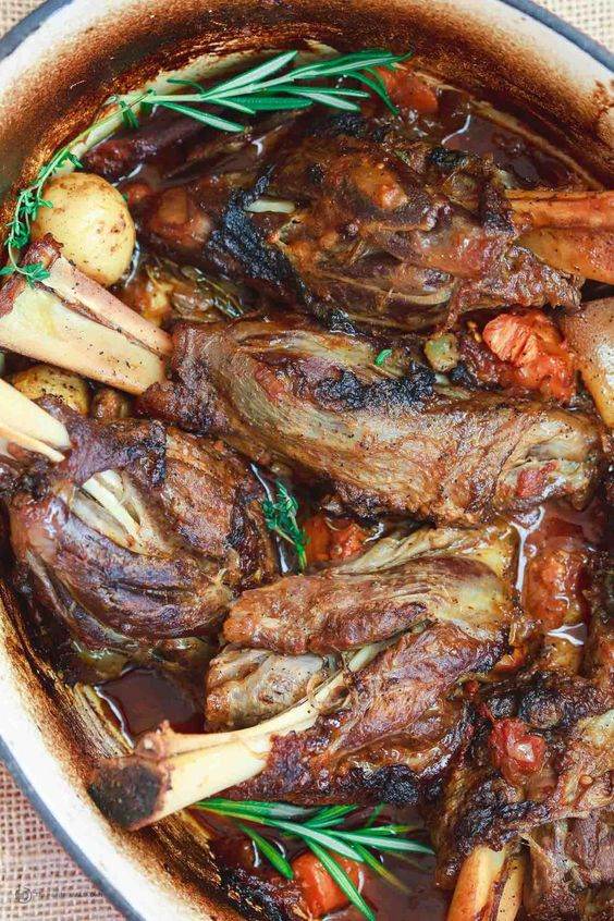 30 Insanely Good Braised Dishes Mediterranean-Style Wine Braised Lamb Shanks