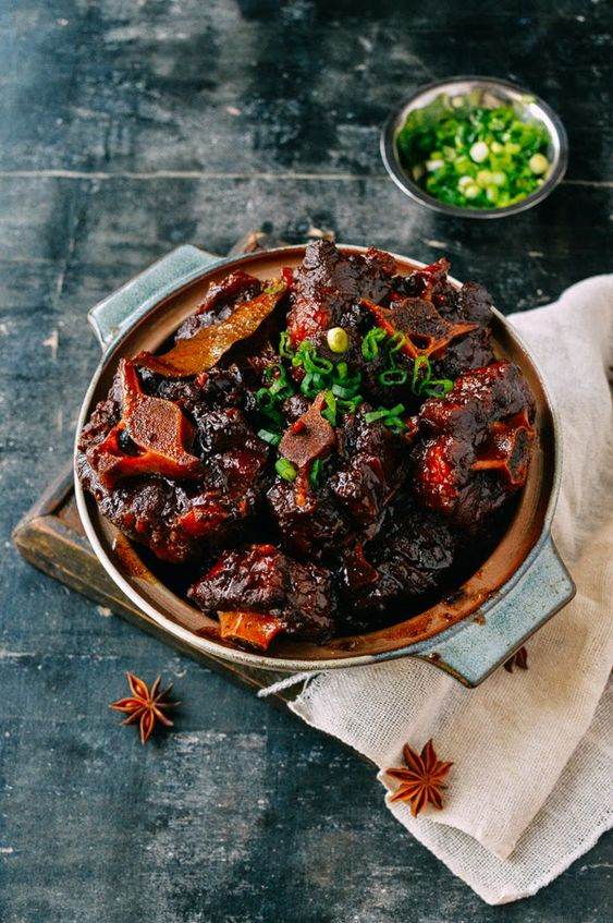 30 Insanely Good Braised Dishes Braised Oxtails