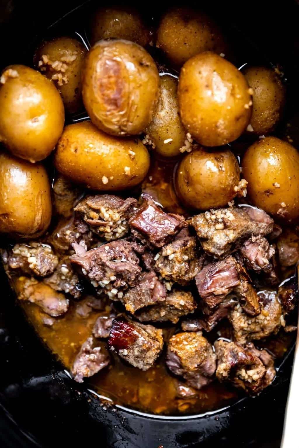 Garlic Butter Beef Bites And Potatoes